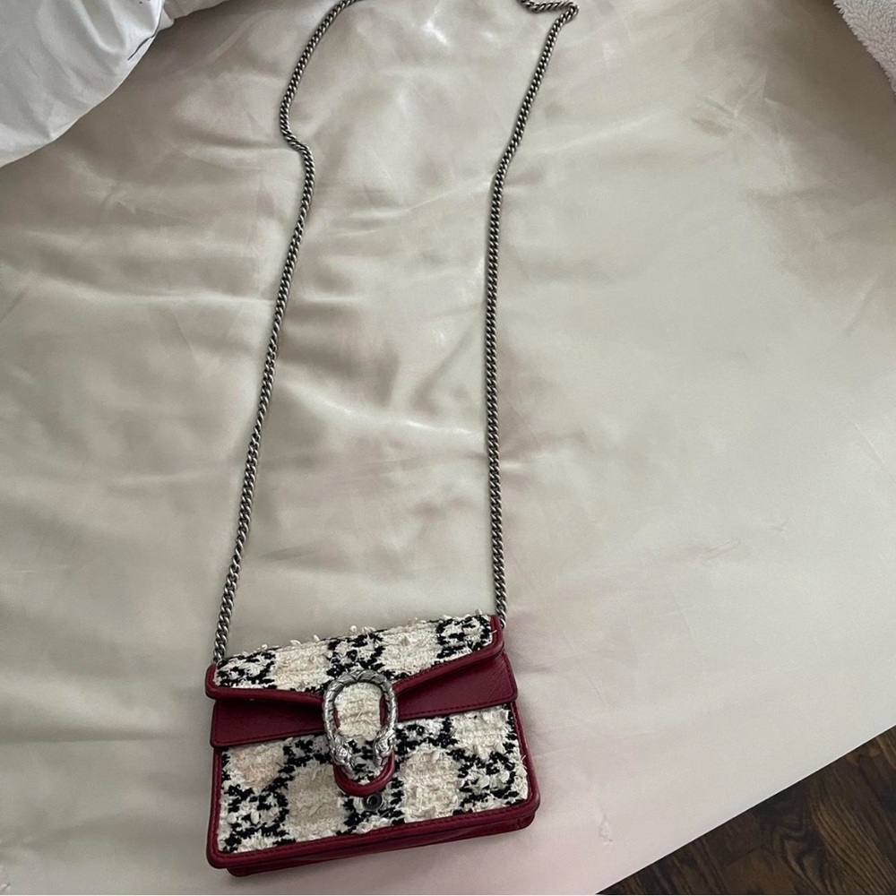 Gucci dionysus bag in good condition room